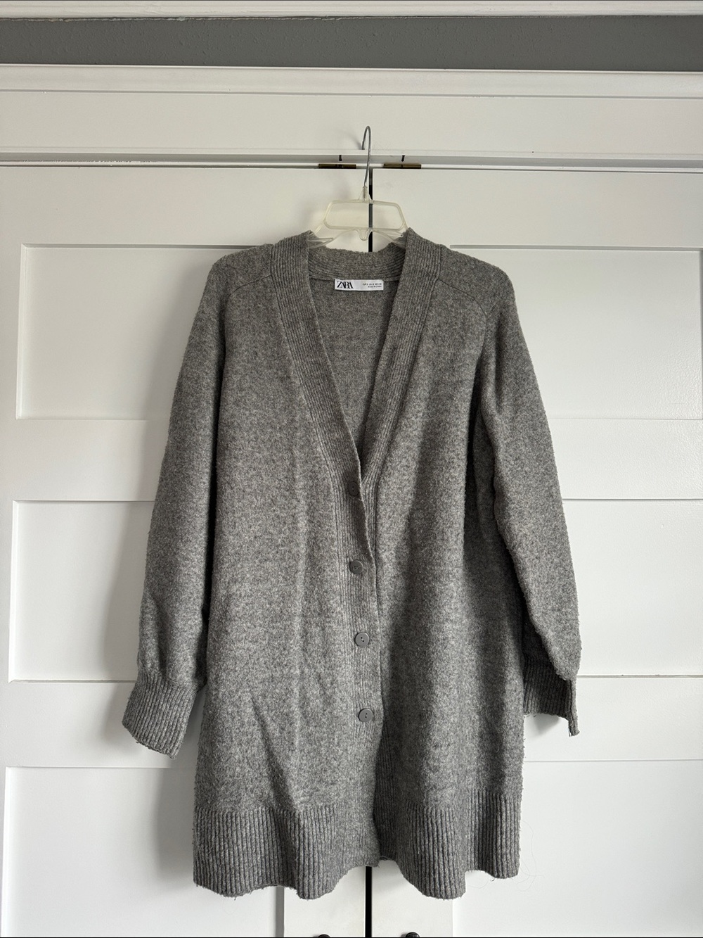 Zara Gray Knit V‑Neck Button Cardigan